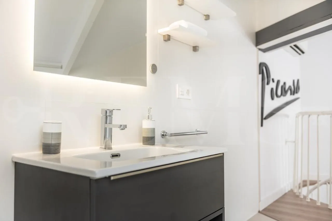 Apartamento Inviting Duplex In Front Of Picasso Museum By Rems Málaga España